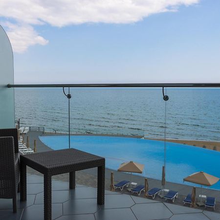 Reikartz Miramar Chornomorsk Hotel Bagian luar foto