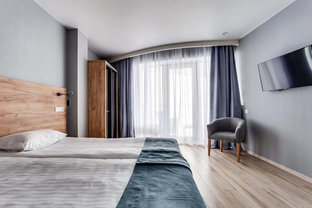 Reikartz Miramar Chornomorsk Hotel Bagian luar foto