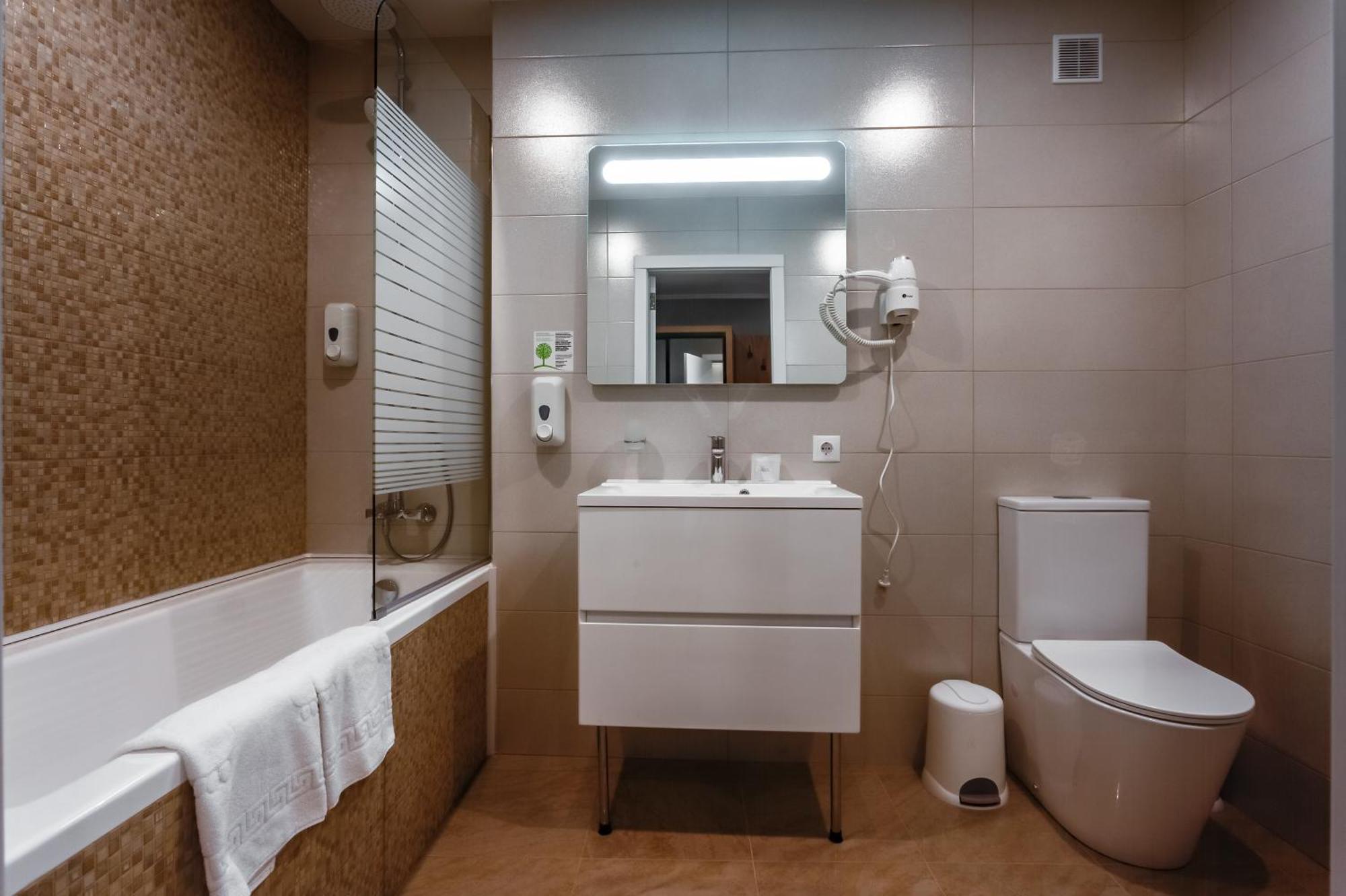 Reikartz Miramar Chornomorsk Hotel Bagian luar foto
