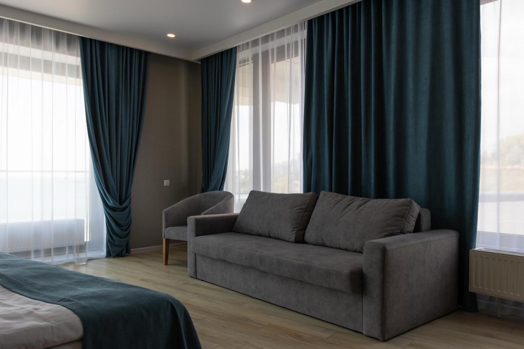 Reikartz Miramar Chornomorsk Hotel Bagian luar foto