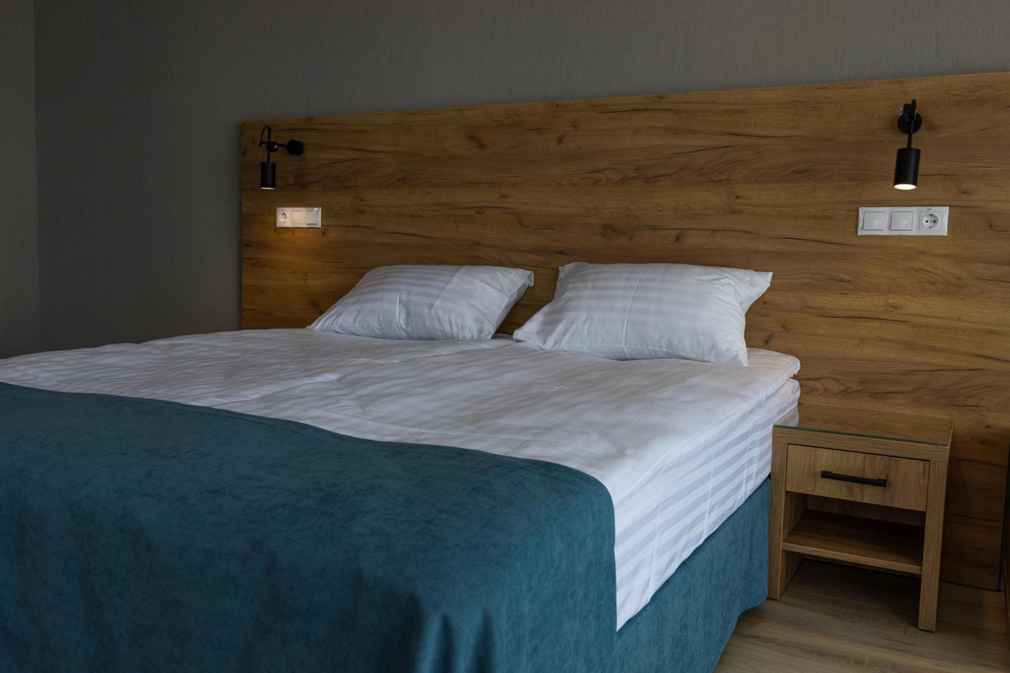 Reikartz Miramar Chornomorsk Hotel Bagian luar foto